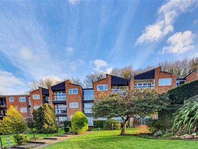 Flat for sale in Hertford, Colliers End