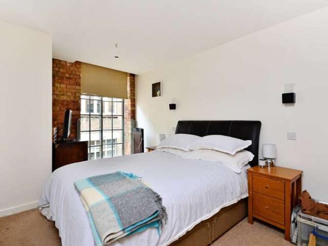 Flat for sale in Soho, Soho