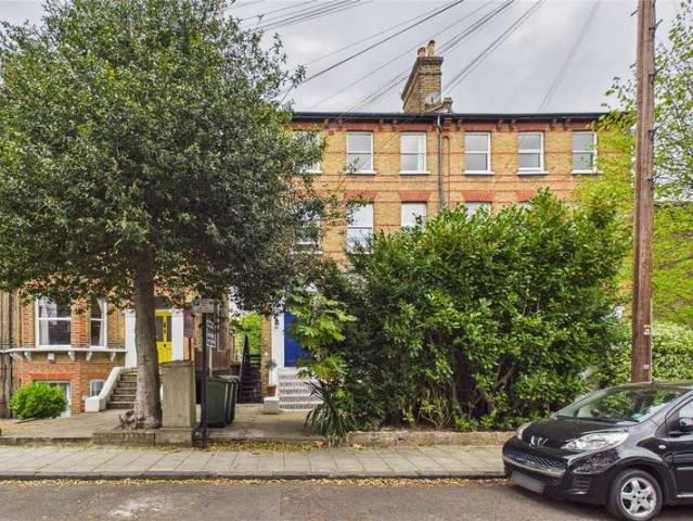 Flat for sale in Herne Hill, Greater London