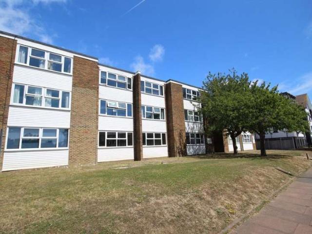 Flat for sale in Worthing, West Sussex