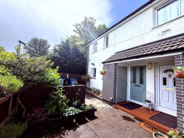 Flat for sale in Palacefields, Halton