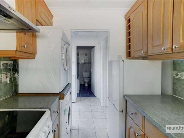 Flat for sale in Hendon, Greater London