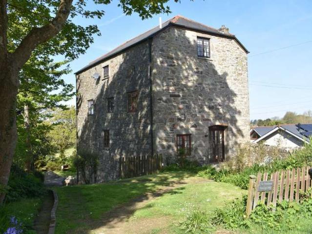 Flat for sale in Roseworthy, Cornwall
