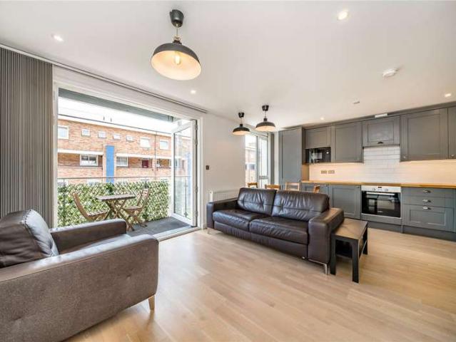 Flat for sale in Bromley-by-Bow, Greater London