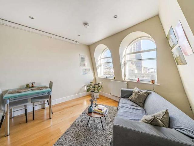 Flat for sale in Fulham, Fulham