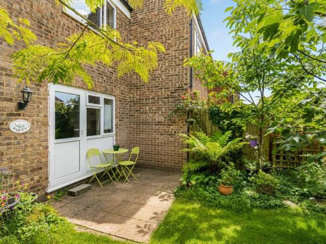 Flat for sale in Blackhills, Surrey