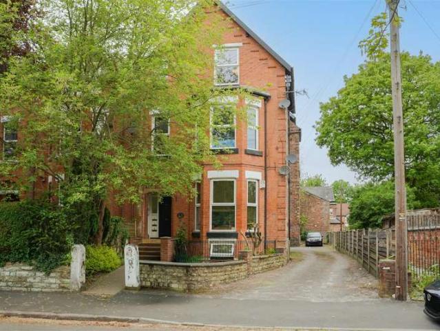 Flat for sale in Georgia, Greater Manchester