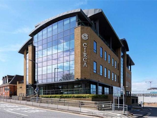 Flat for sale in Easthampstead, Bracknell