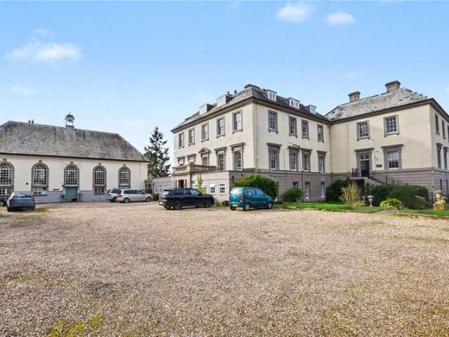 Flat for sale in Somerset