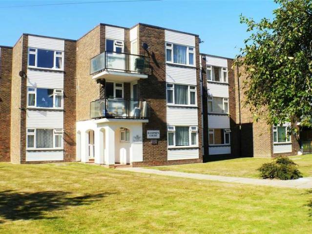 Flat for sale in Worthing, West Sussex