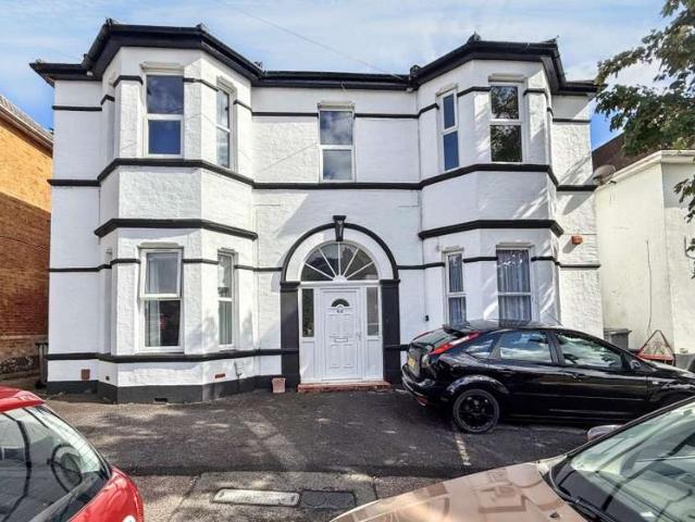 Flat for sale in Springbourne, Bournemouth