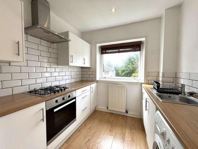 Flat for rent in East Mains, Barassie