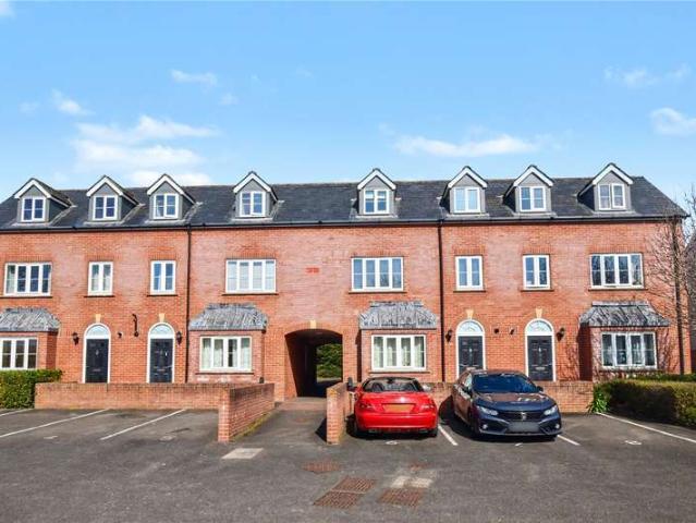 Flat for sale in Frieze Hill, Staplegrove