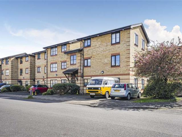 Flat for sale in London Borough of Lewisham, Brockley