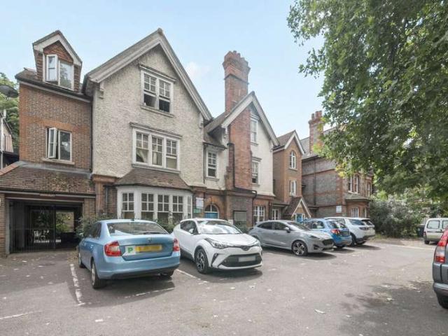 Flat for sale in Newtown, Reading