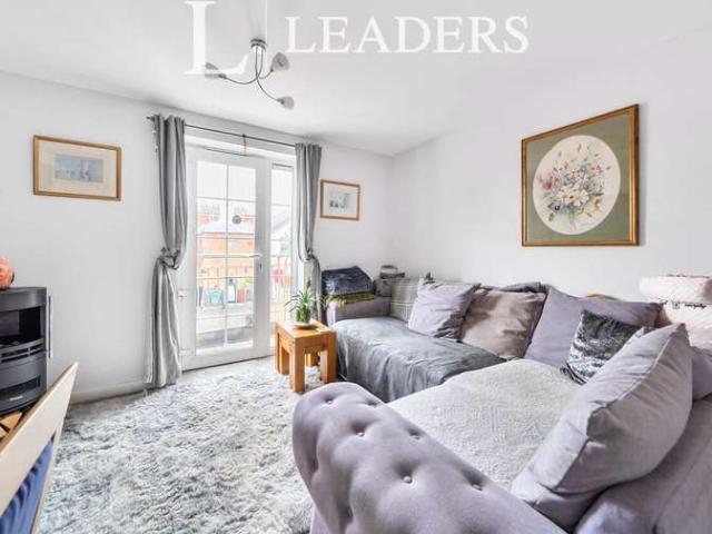 Flat for sale in Brook Street, Bourne Vale