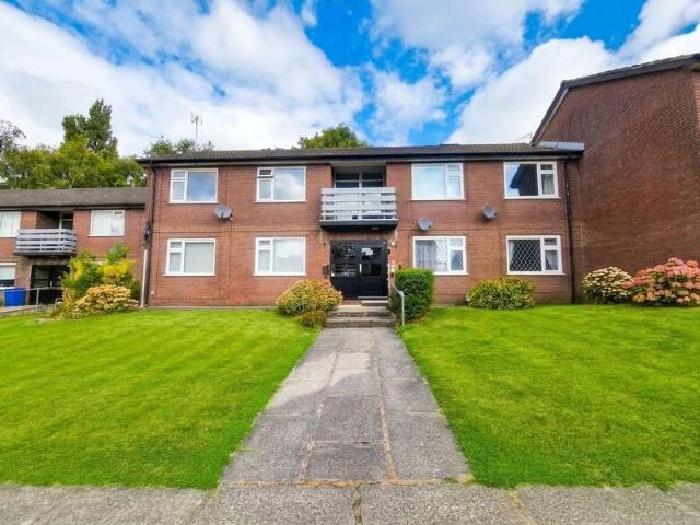 Flat for rent in Heaton Park, Bury