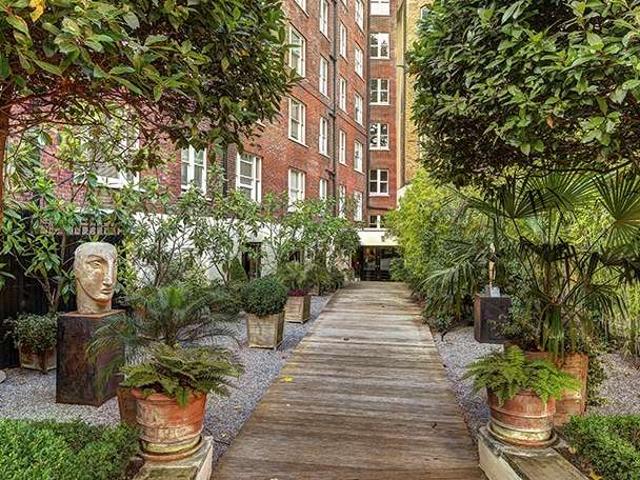 Flat for rent in Mayfair, St. James's