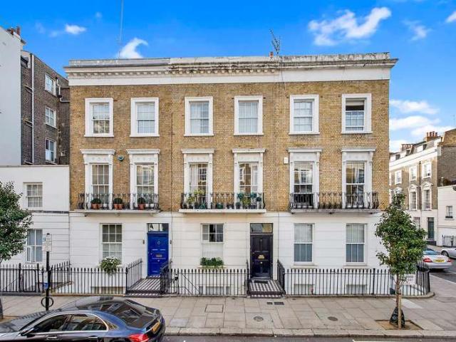 Flat for sale in Pimlico, Greater London