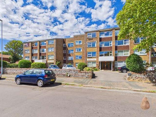 Flat for sale in West Worthing, Worthing