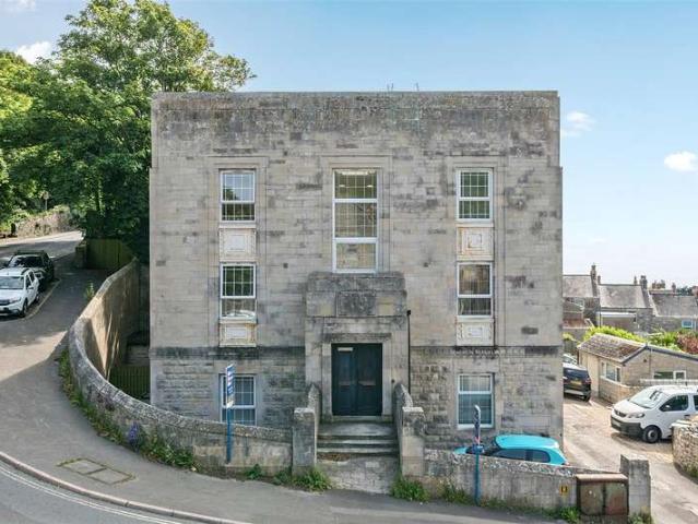 Flat for sale in Fortuneswell, East Dorset