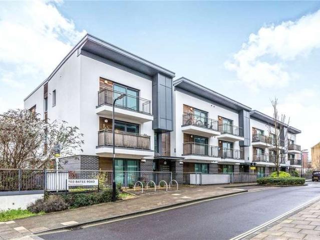 Flat for sale in St Mary's, City Of Southampton