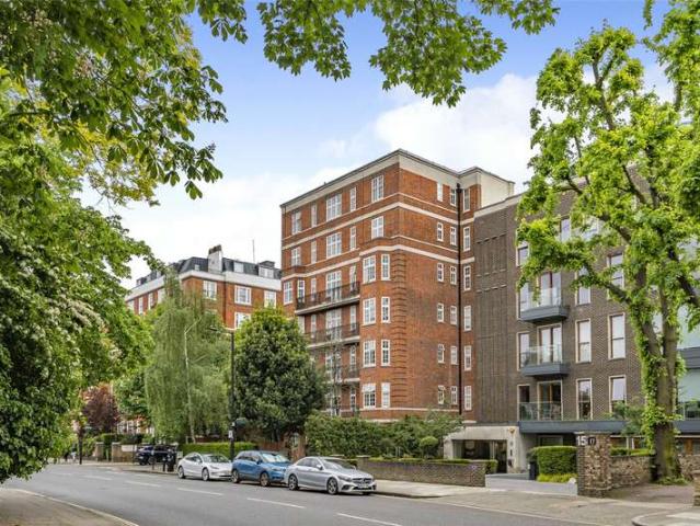 Flat for sale in St. John's Wood, Greater London
