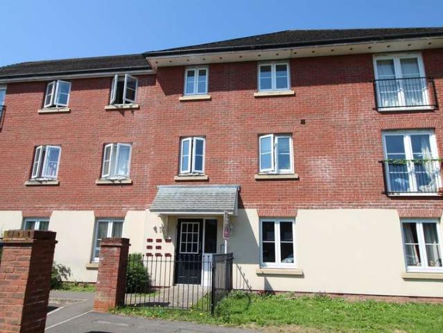 Flat for sale in Chippenham, Wiltshire