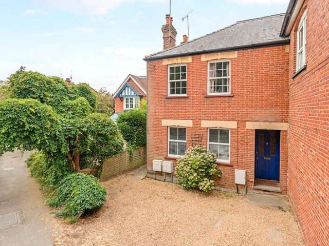 Flat for sale in Wheelerstreet, Fole