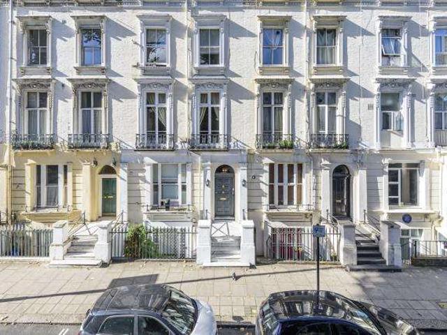 Flat for sale in Bayswater, Greater London