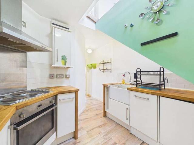 Flat for sale in Drypool, Hull