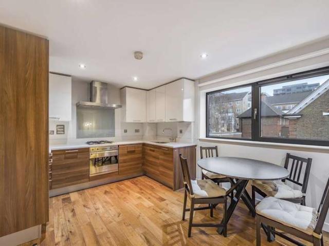 Flat for sale in Sands End, Sands End