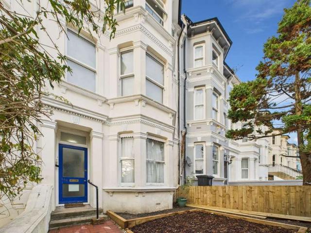 Flat for sale in Round Hill, Brighton & Hove