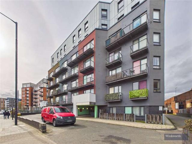Flat for sale in South Harrow, Greater London