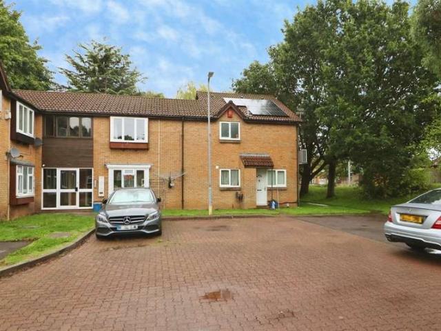 Flat for sale in Falcon Lodge, Wales
