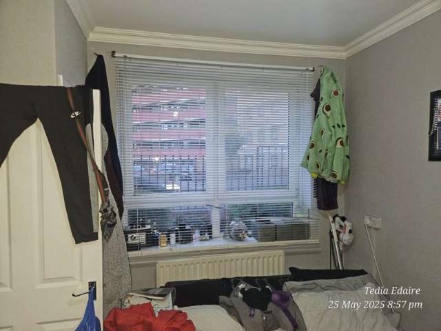 Flat for sale in Rotherhithe, Greater London