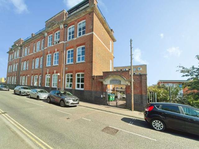 Flat for sale in St Mary's, City Of Southampton