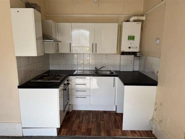 Flat for sale in Blacklands, Guestling Green