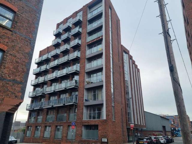 Flat for sale in Chinatown, Calderstones