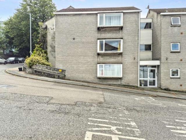 Flat for sale in Falmouth, Cornwall