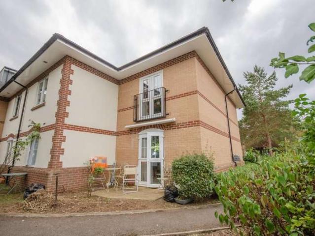 Flat for sale in Feckenham, City Of Bristol