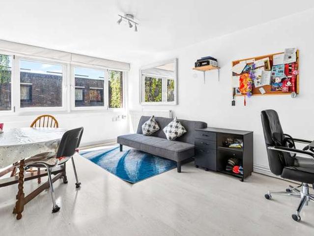 Flat for sale in Gospel Oak, Greater London