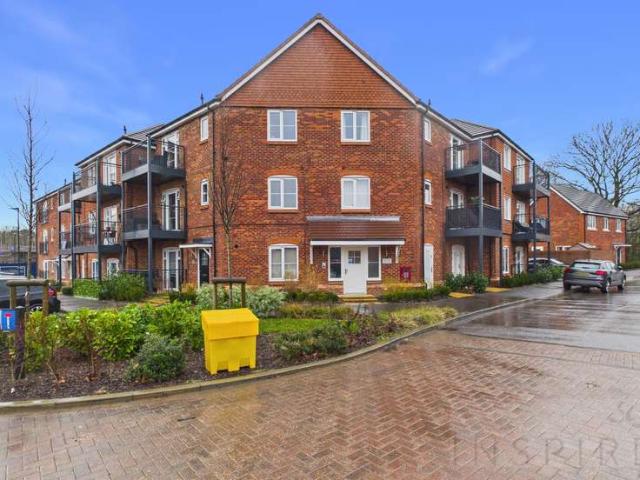 Flat for sale in Northgate, Glynde