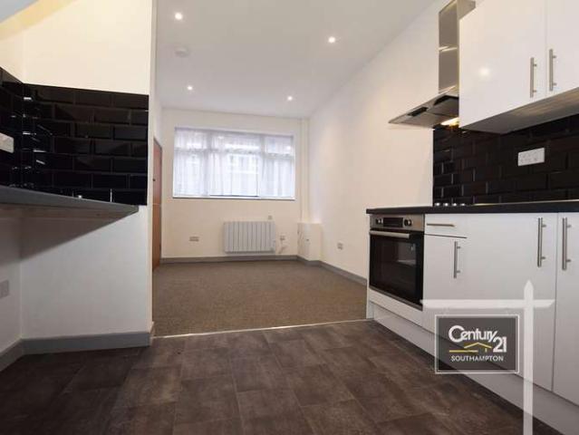 Flat for rent in St Mary's, City Of Southampton