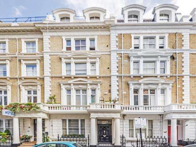Flat for sale in Notting Hill, Greater London