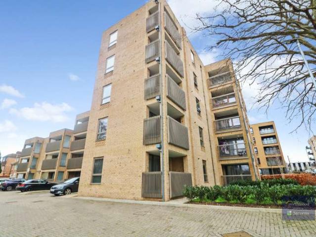 Flat for rent in Repton Park South, Ashford