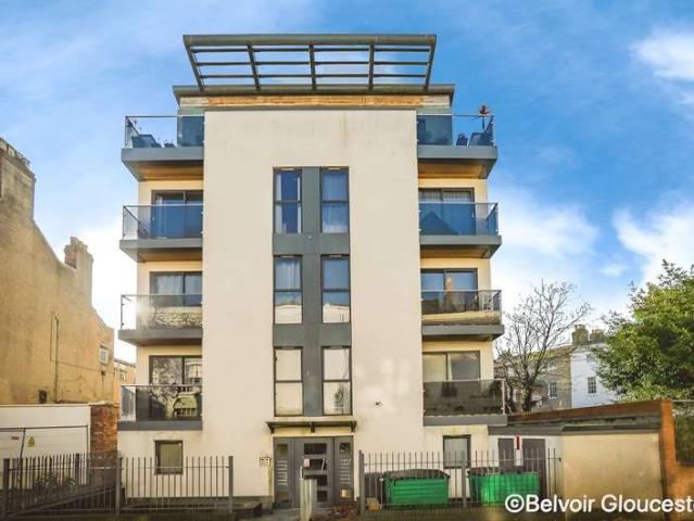 Flat for sale in Gloucester, Gloucestershire