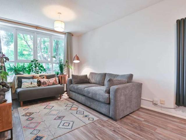 Flat for sale in Camden