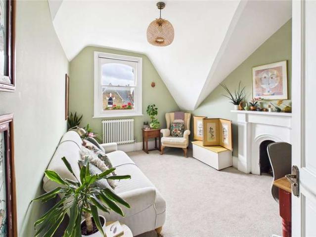 Flat for sale in London Borough of Lambeth, Greater London