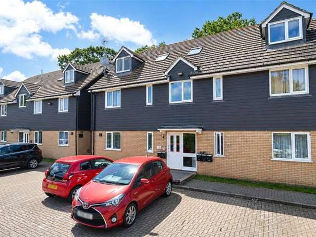 Flat for sale in Imperial Park, Midway